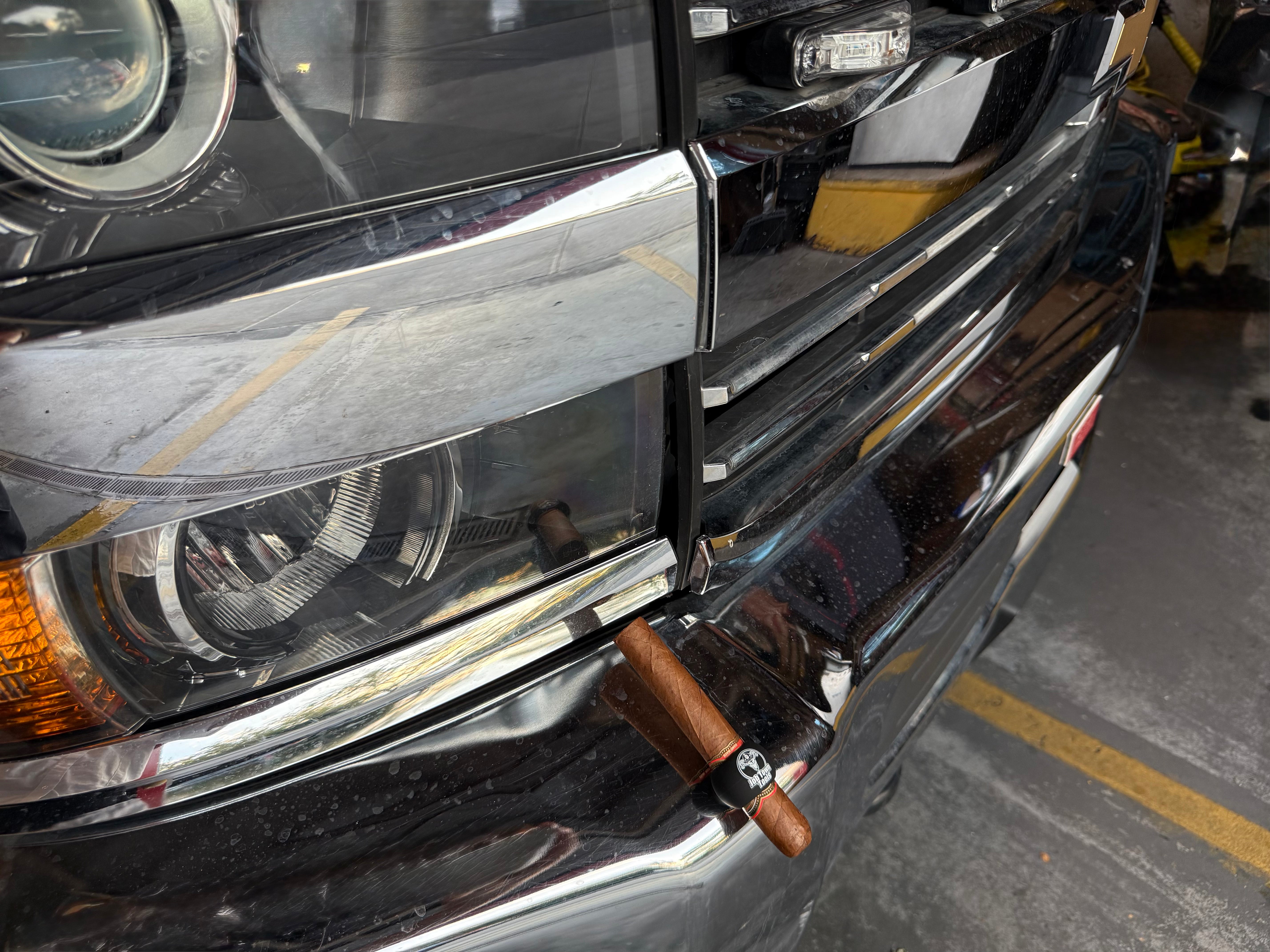 Stogie Magnet - Magnetic Cigar Holder